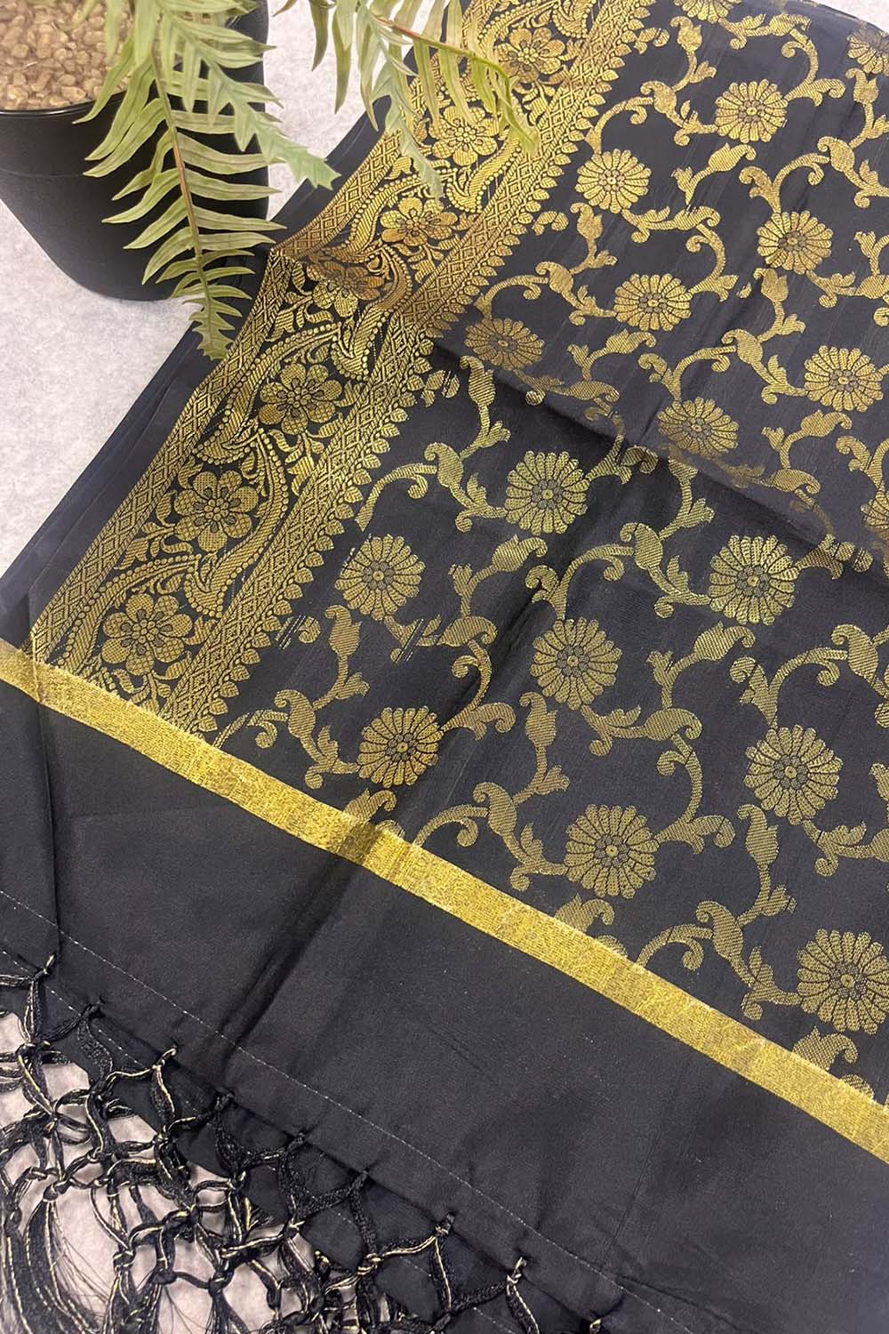 Black Banarasi Silk Dupatta – Bold Traditional Motifs with Handcrafted Tassel