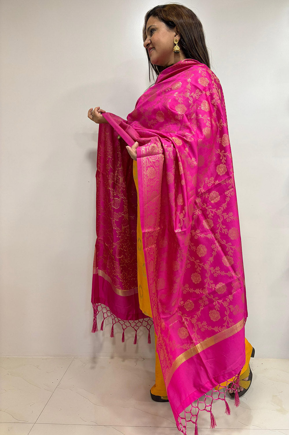 Exquisite Pink Banarasi Silk Dupatta - Elegant and Luxurious - Taniva