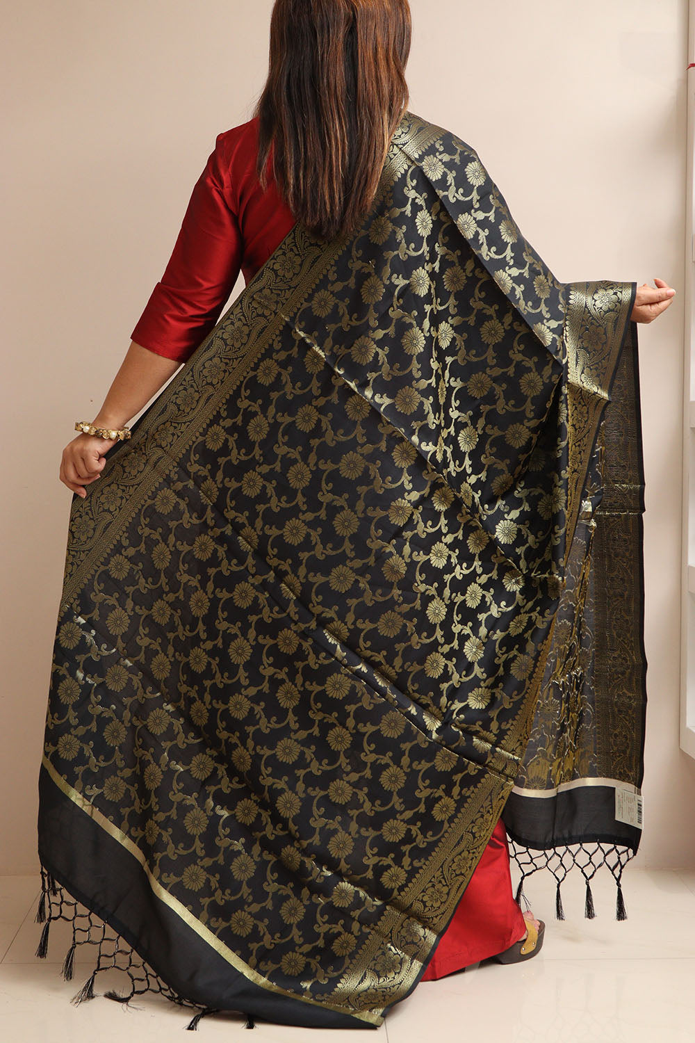 Elegant Black Banarasi Silk Dupatta - Taniva