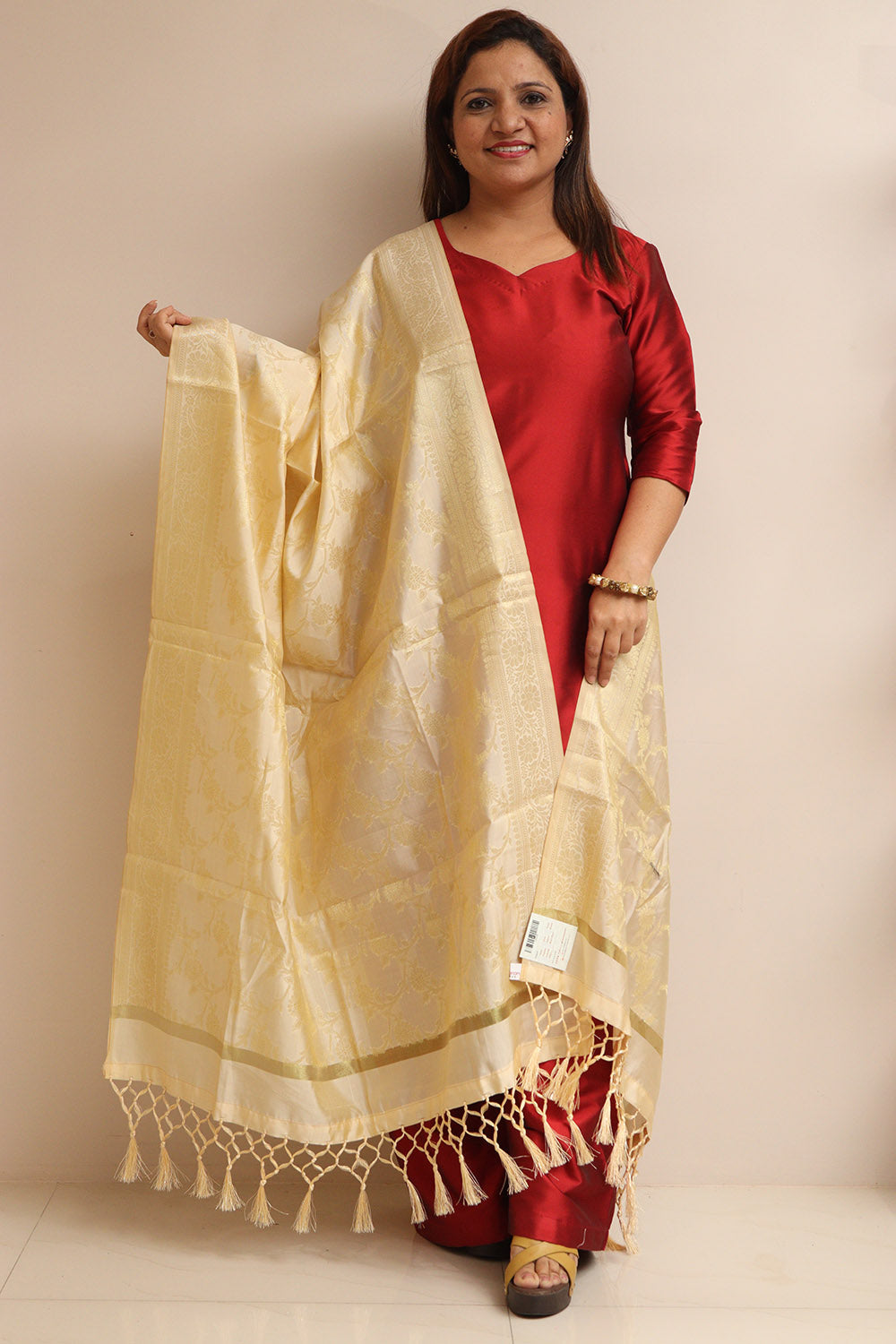 Soft and Elegant Pastel Banarasi Silk Dupatta - Taniva
