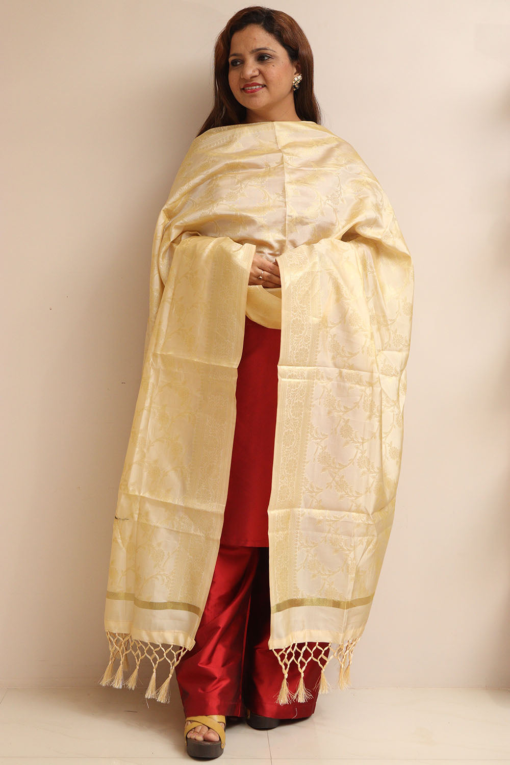 Soft and Elegant Pastel Banarasi Silk Dupatta - Taniva