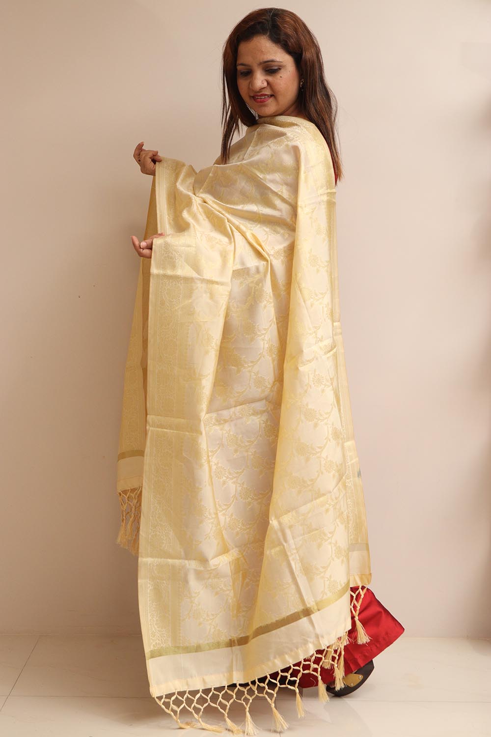 Soft and Elegant Pastel Banarasi Silk Dupatta - Taniva