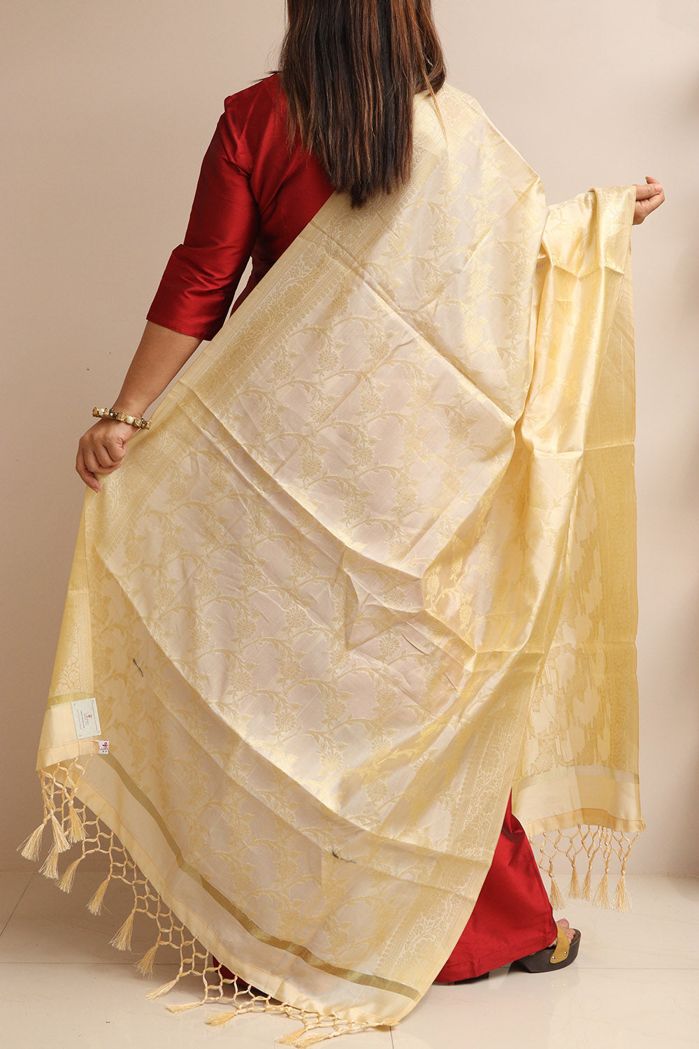 Soft and Elegant Pastel Banarasi Silk Dupatta - Taniva