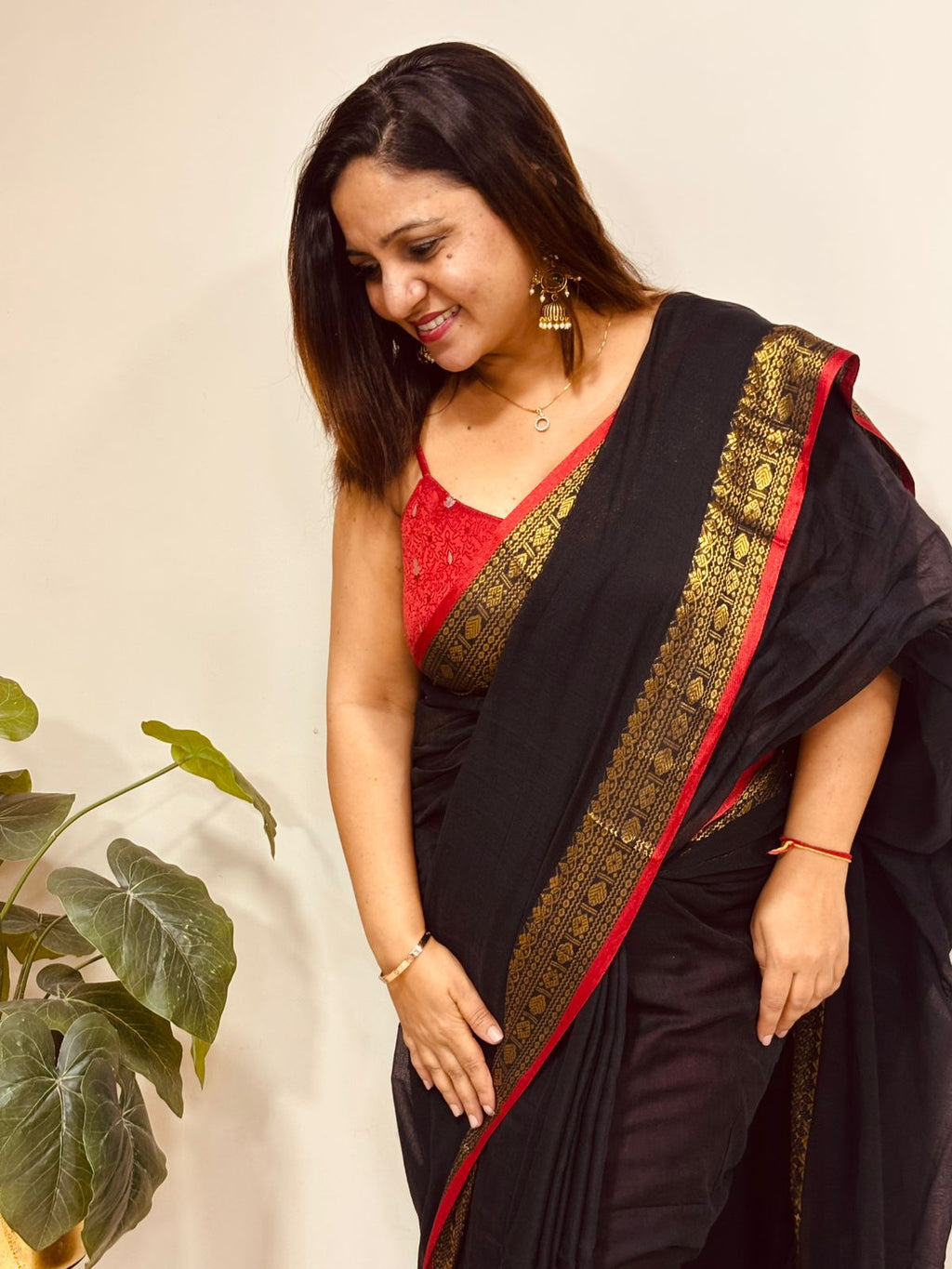 Black Red Bengal Mul Cotton Saree Everyday Wear