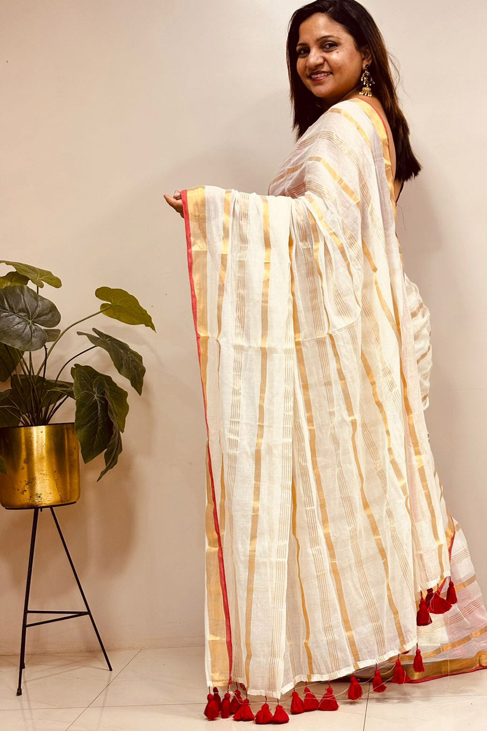 White Bengal Mul Cotton Saree Cultural Wear