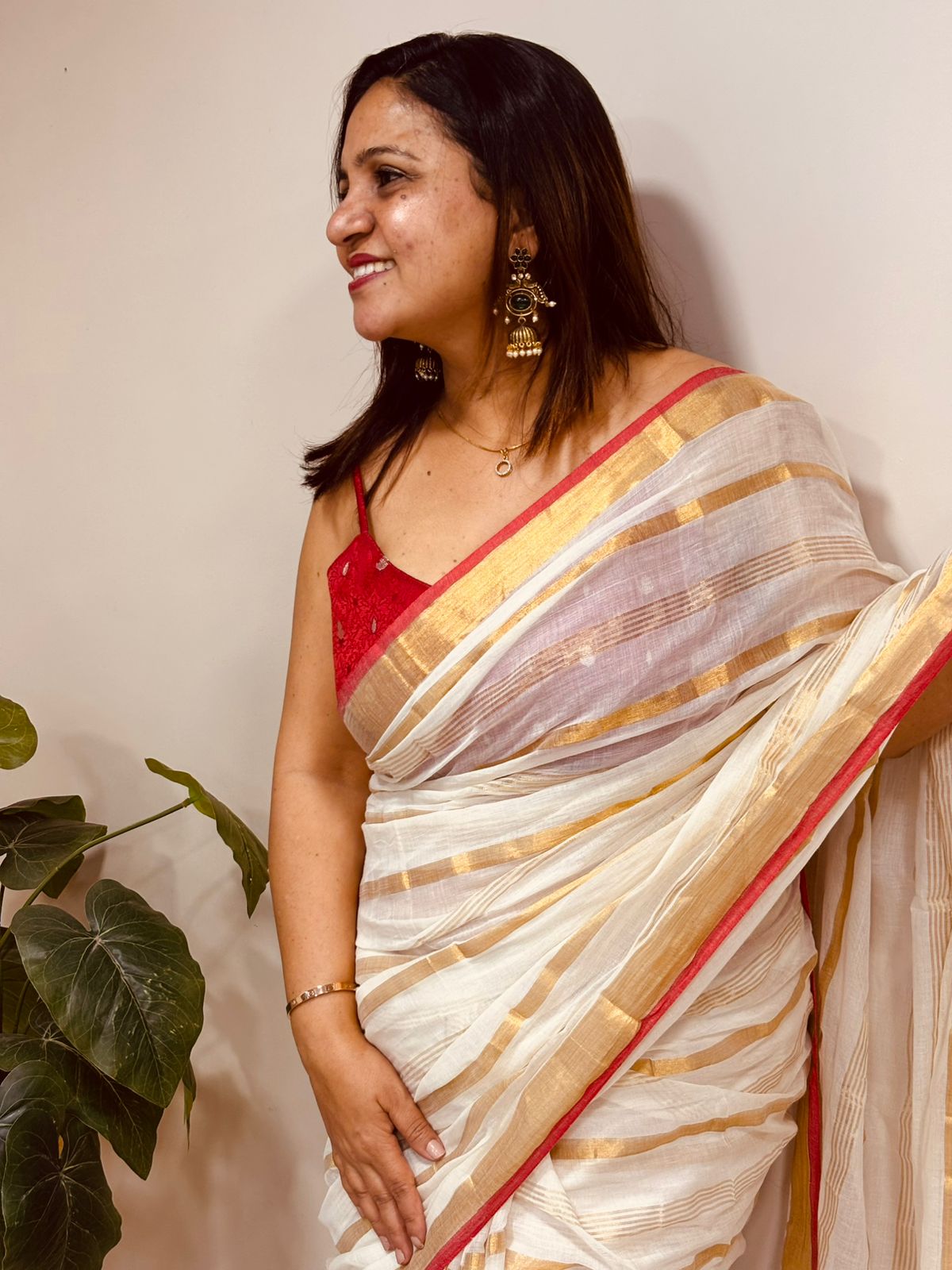 White Bengal Mul Cotton Saree Cultural Wear