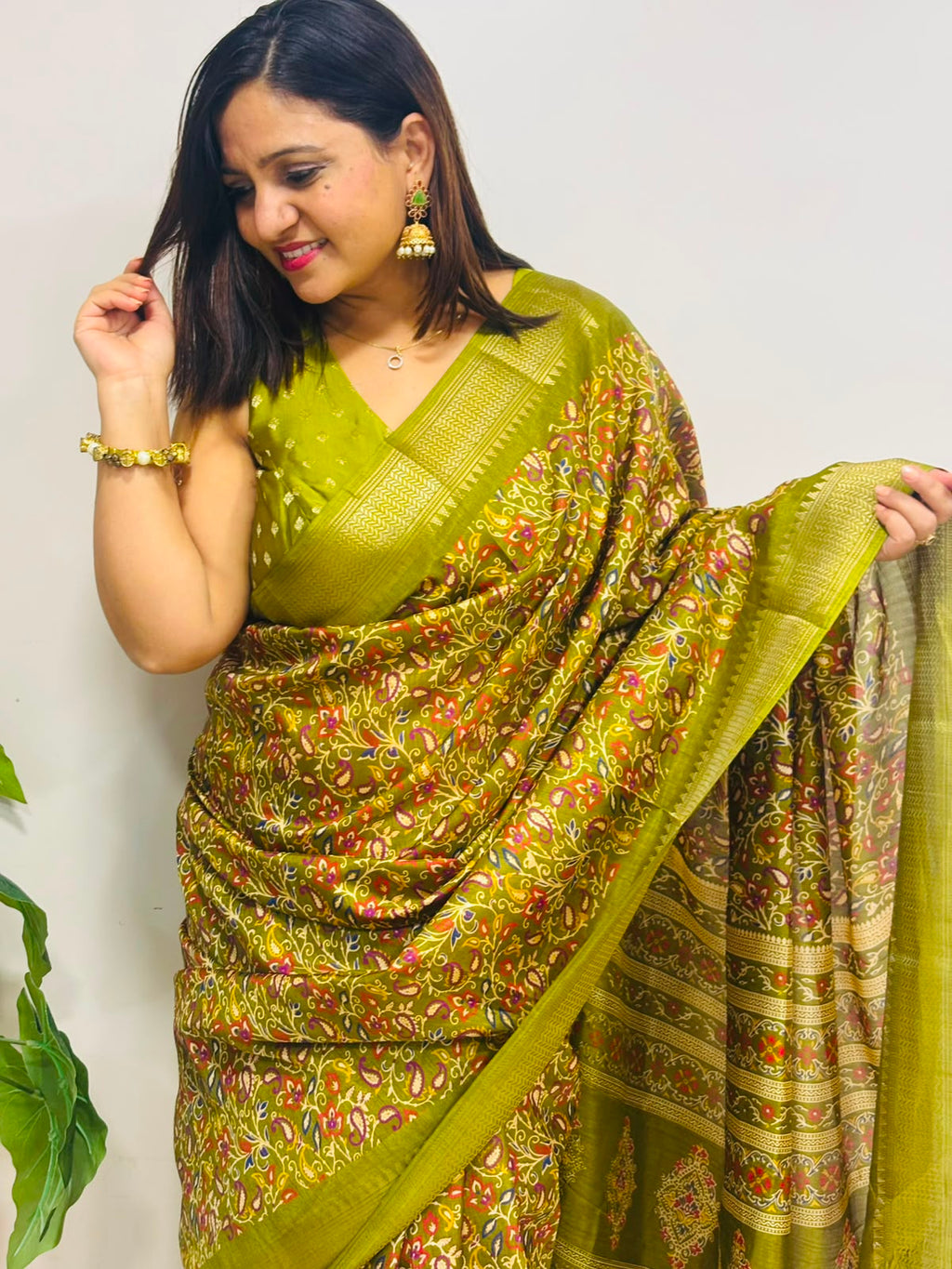 Green Digital Print Crepe Saree Flower Design Festive Ethnic