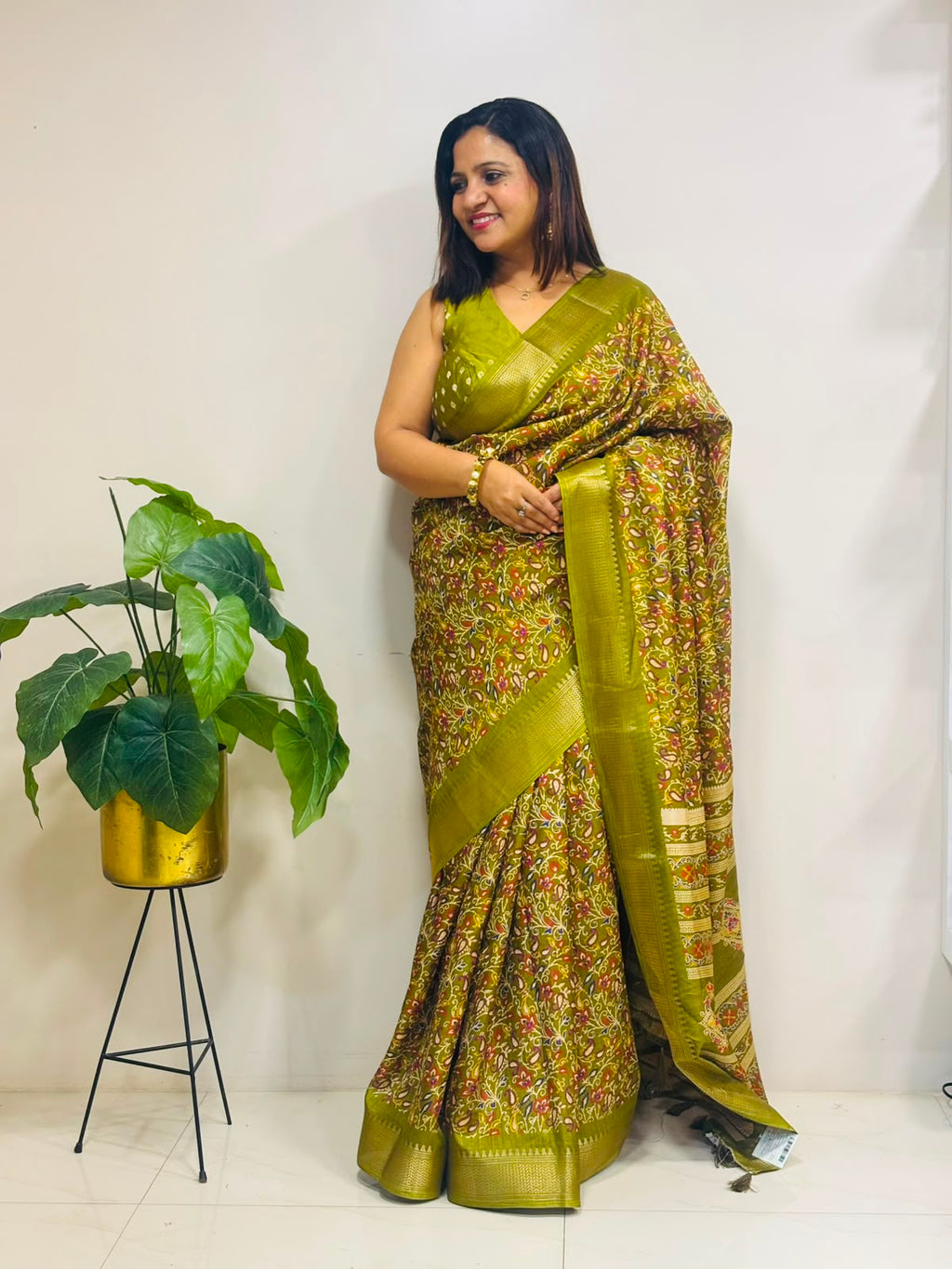 Green Digital Print Crepe Saree Flower Design Festive Ethnic