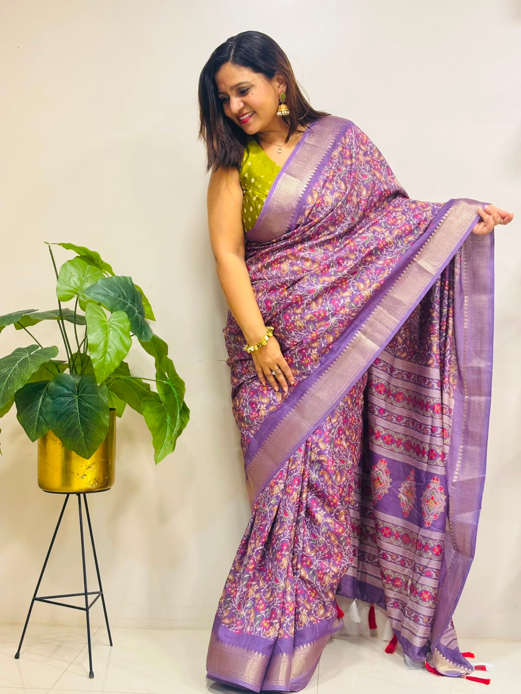 Purple Digital Print Crepe Saree Flower Design Festive Ethnic