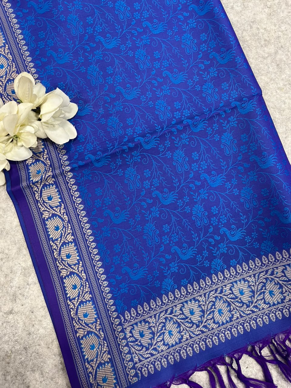 Gift Box of Pashmina Design Blue Banarasi Silk Stole with traditional integrate design – Pack of 1
