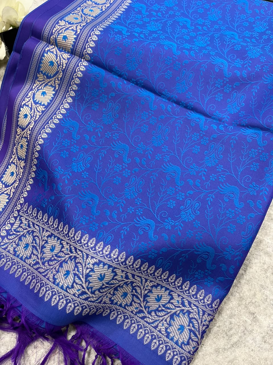 Gift Box of Pashmina Design Blue Banarasi Silk Stole with traditional integrate design – Pack of 1