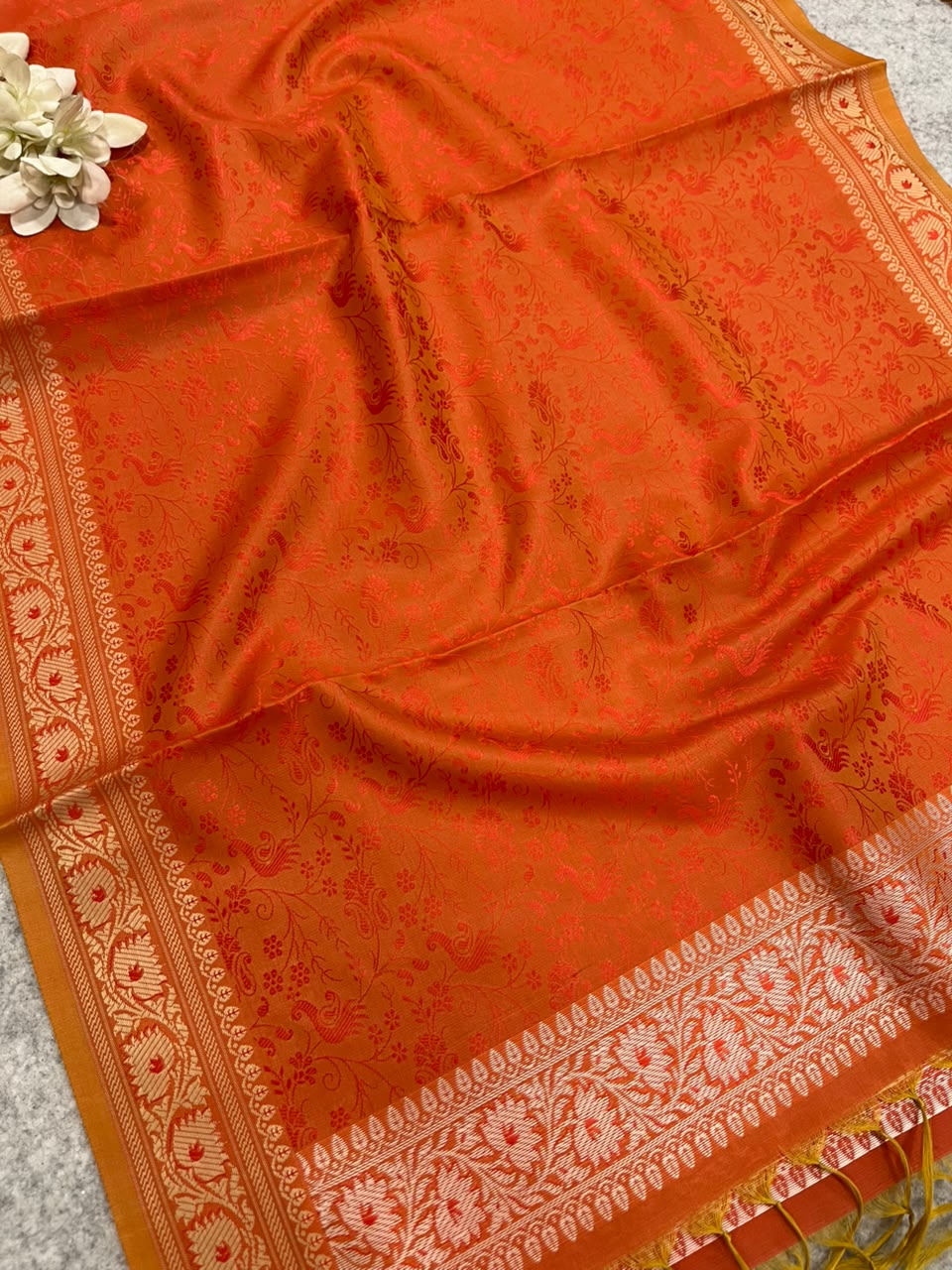 Gift Box of Pashmina Design Orange Banarasi Silk Stole with traditional integrate design – Pack of 1