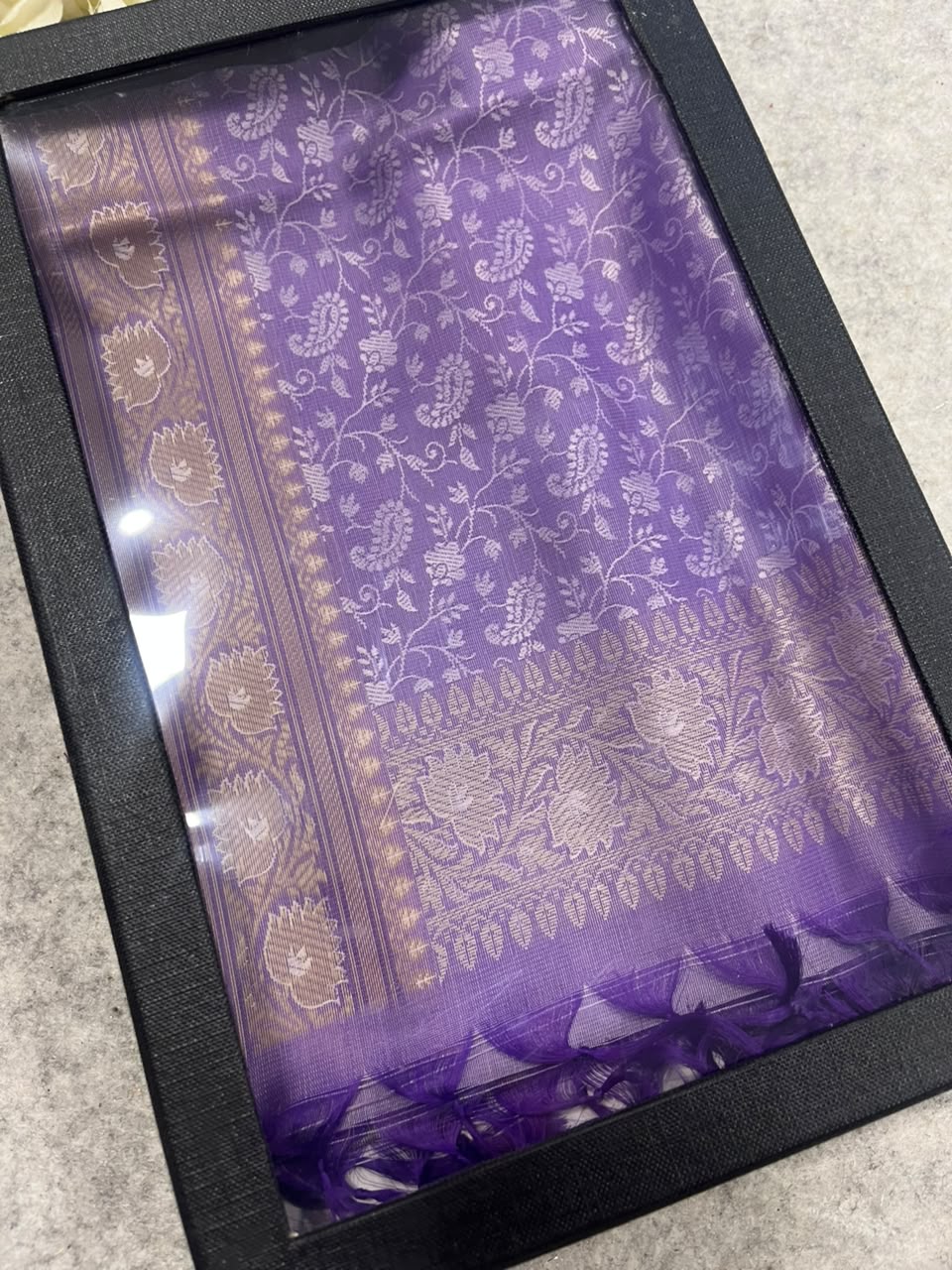 Gift Box of Pashmina Design Lavender Banarasi Silk Stole with traditional integrate design – Pack of 1