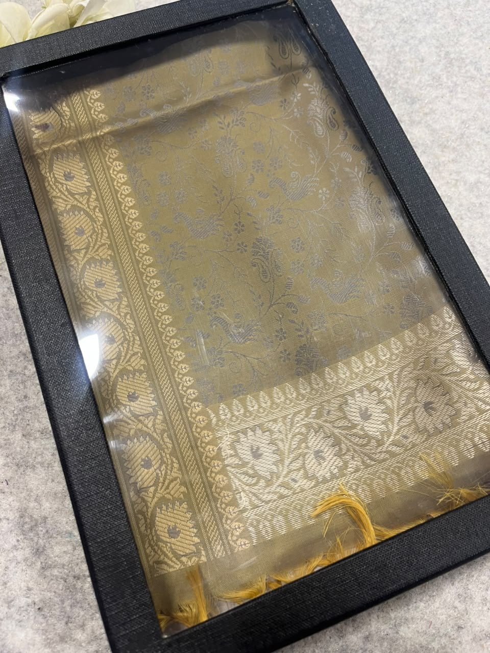Gift Box of Pashmina Design Pastel Banarasi Silk Stole with traditional integrate design – Pack of 1