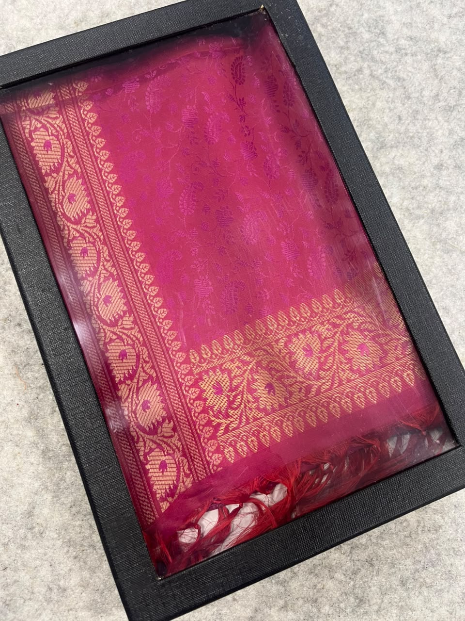 Gift Box of Pashmina Design Pink Banarasi Silk Stole with traditional integrate design – Pack of 1