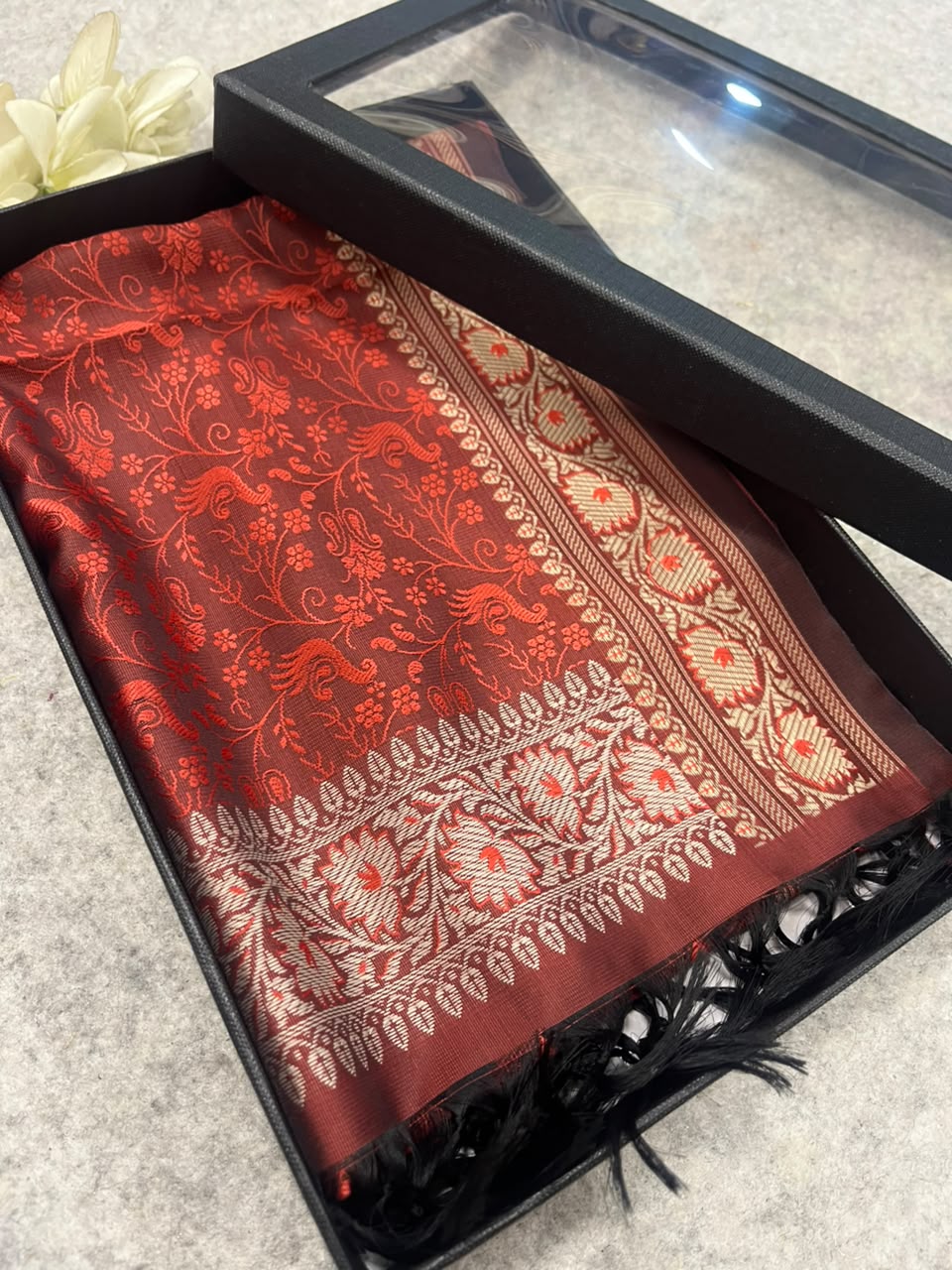Gift Box of Pashmina Design Maroon Banarasi Silk Stole with traditional integrate design – Pack of 1