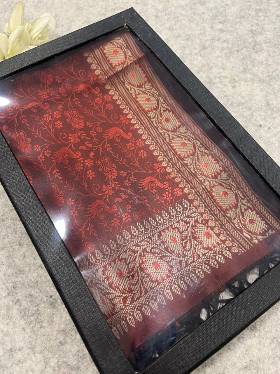 Gift Box of Pashmina Design Maroon Banarasi Silk Stole with traditional integrate design – Pack of 1