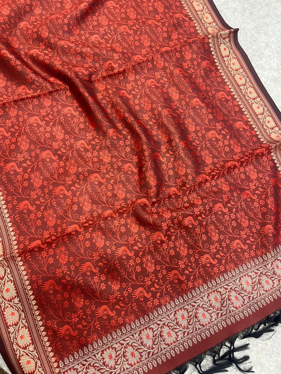 Gift Box of Pashmina Design Maroon Banarasi Silk Stole with traditional integrate design – Pack of 1