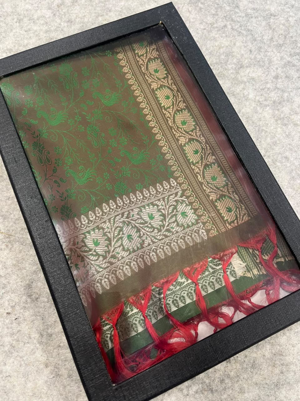 Gift Box of Pashmina Design Green Banarasi Silk Stole with traditional integrate design – Pack of 1