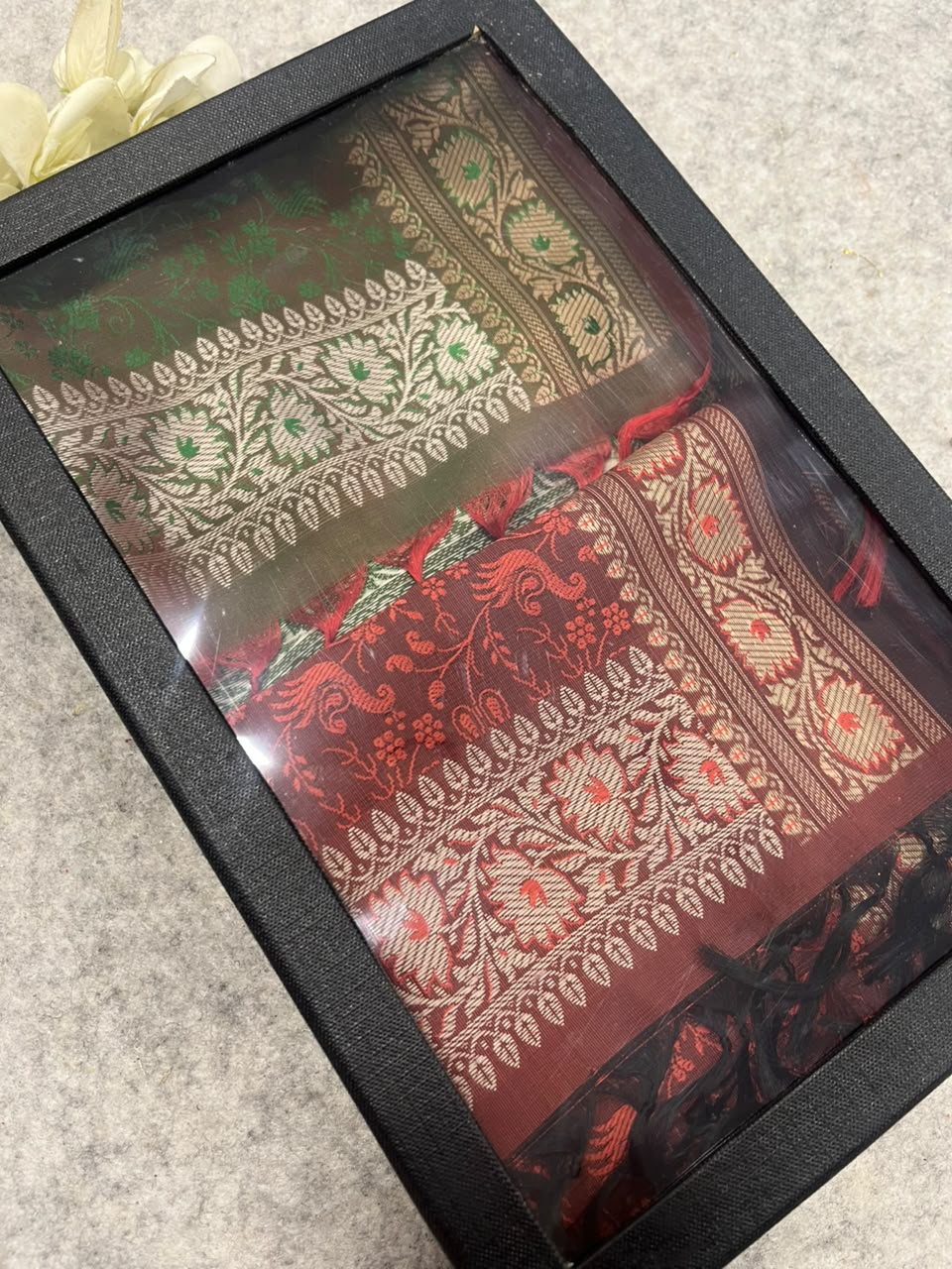 Gift Box of Pashmina Design Green And Maroon Banarasi Silk Stole with traditional integrate design – Pack of 2