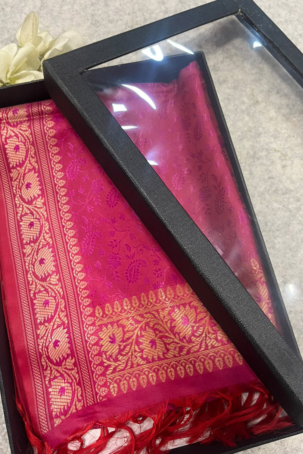 Gift Box of Pashmina Design Pink Banarasi Silk Stole with traditional integrate design – Pack of 1