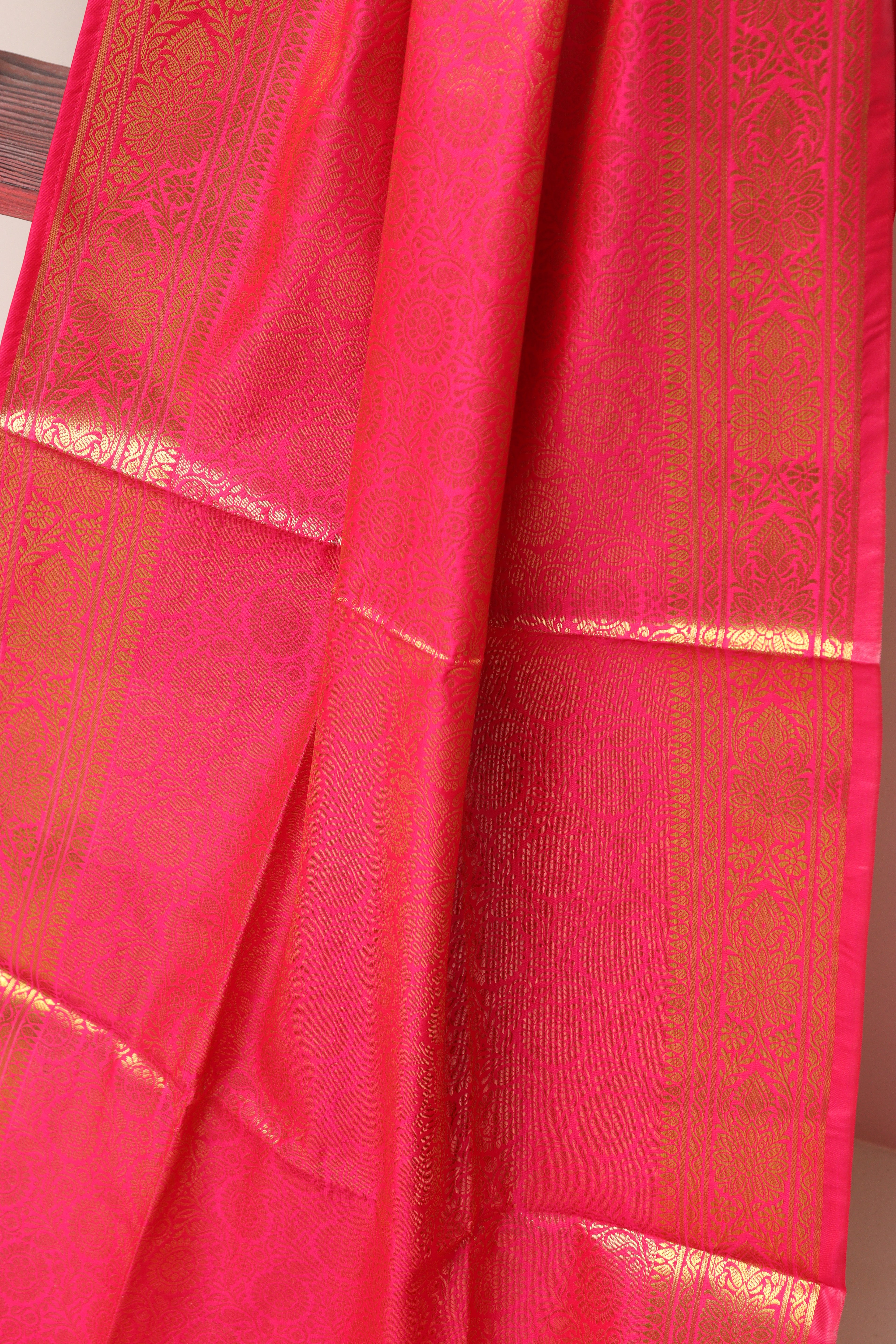 Pink Banarasi Silk Fashion Stole | Stylish Wrap for Festive , College, casual parties, & Night Outs
