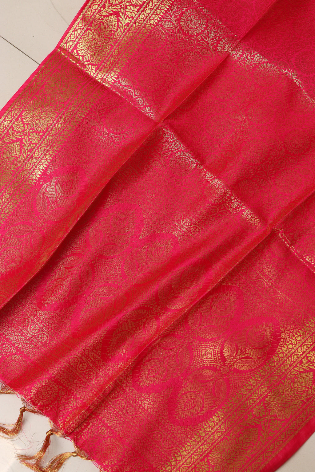 Pink Banarasi Silk Fashion Stole | Stylish Wrap for Festive , College, casual parties, & Night Outs
