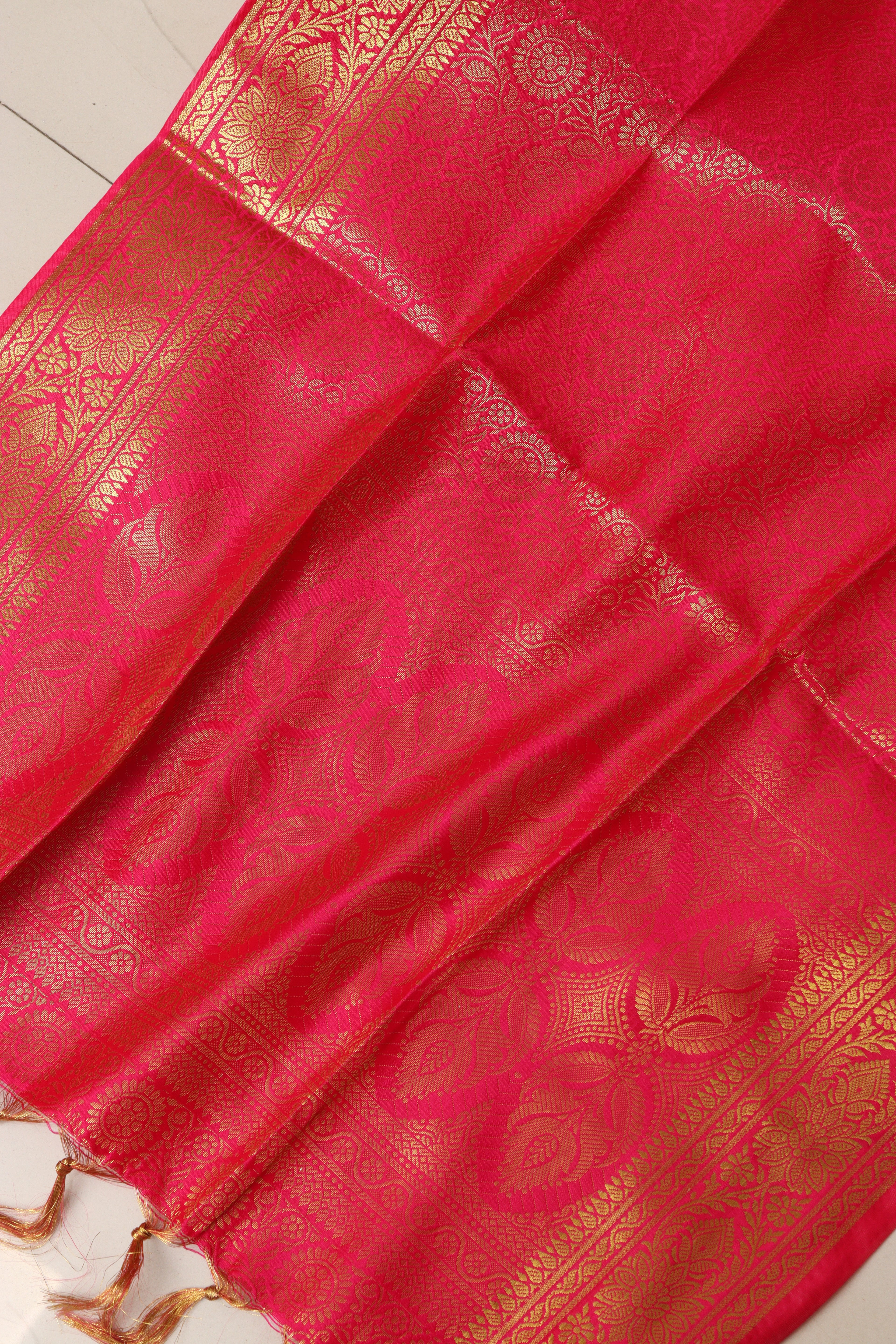 Pink Banarasi Silk Fashion Stole | Stylish Wrap for Festive , College, casual parties, & Night Outs