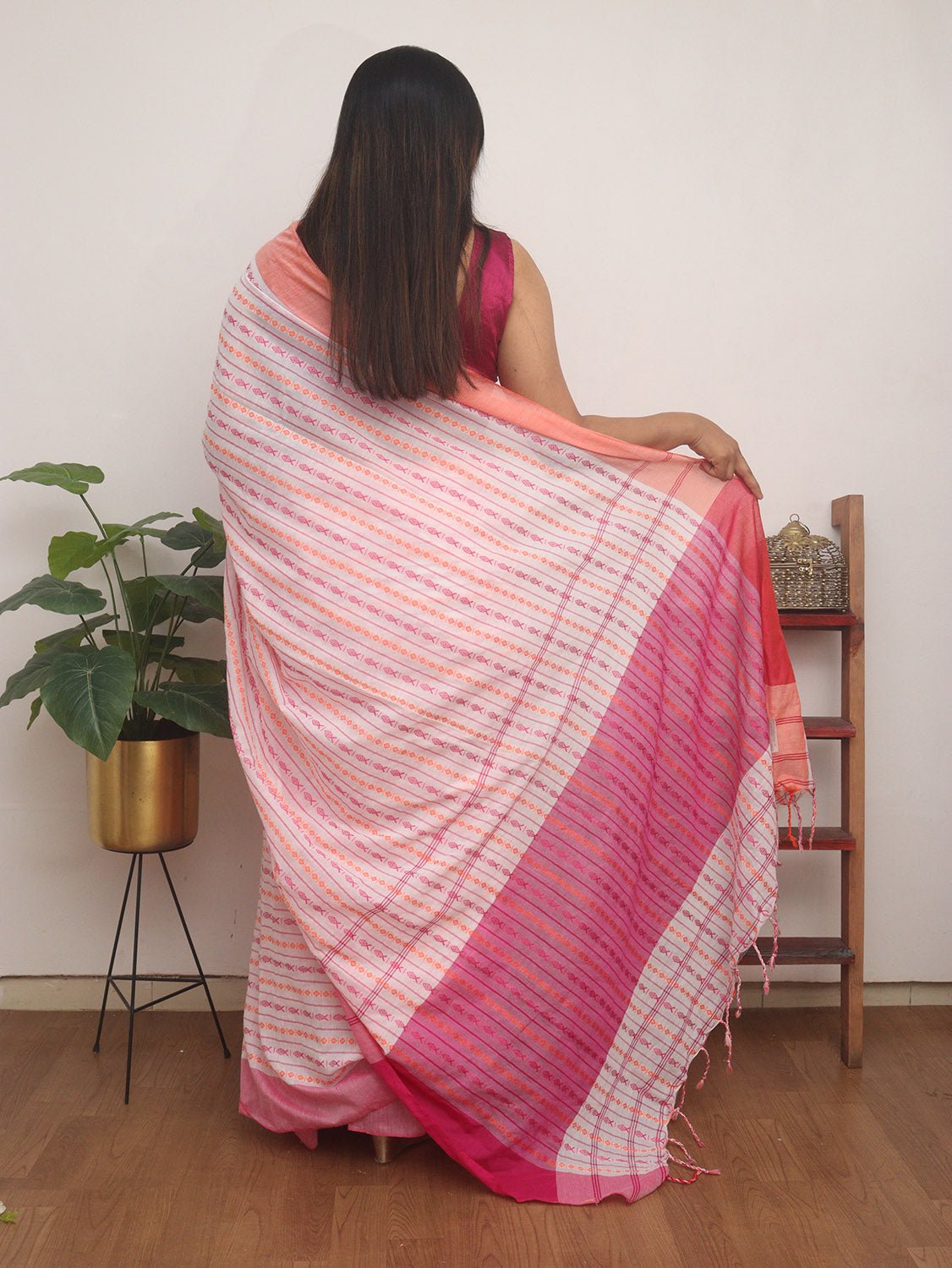 Handloom Bengal Cotton Saree - Elegant White Design - Luxurion World